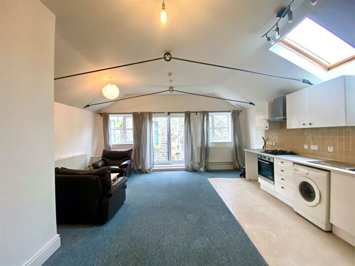 2 Bedroom Apartment To Rent In Moon Street, Stokes Croft, Bristol, BS2