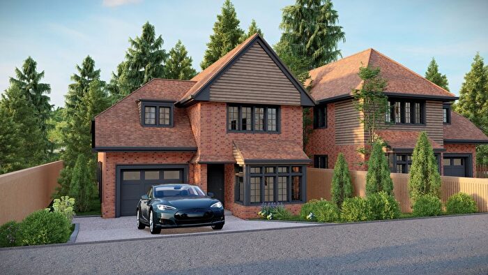 4 Bedroom Detached House For Sale In Elvendon Road, Goring On Thames, Oxfordshire, RG8