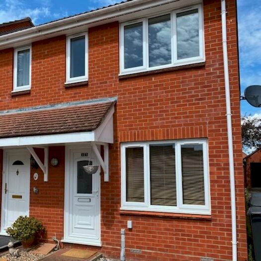 2 Bedroom End Of Terrace House To Rent In Thurlow Court, Stowmarket, IP14