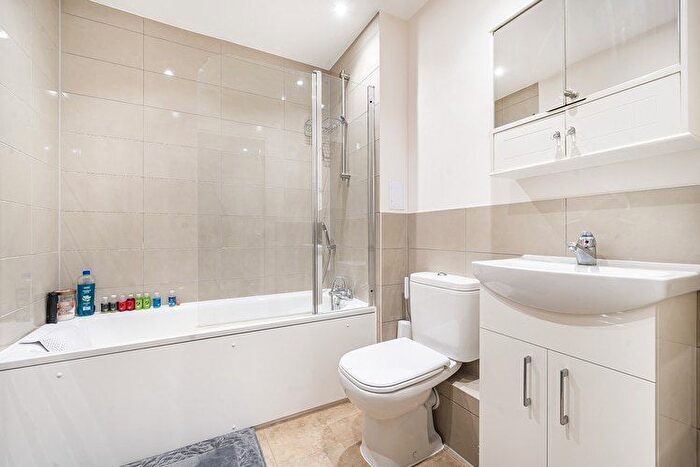2 Bedroom Flat For Sale In Chilton House, Stevenage, Hertfordshire, SG1