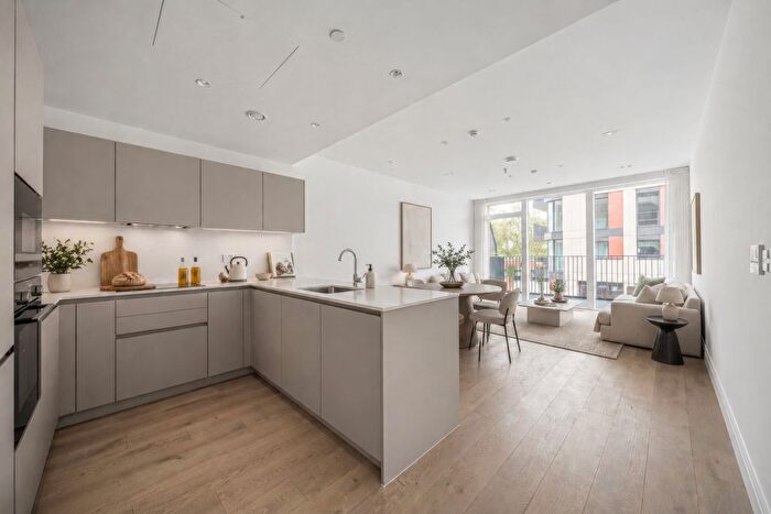 2 Bedroom Flat For Sale In Chiswick Green, Chiswick High Road, W4