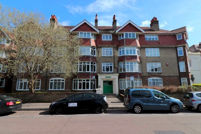 4 Bedroom House To Rent In Flat Devonshire Mansions, Devonshire Road, SO15