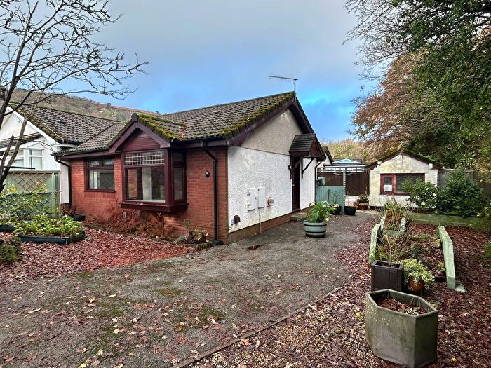 2 Bedroom Bungalow To Rent In Darran Park, Neath, SA10