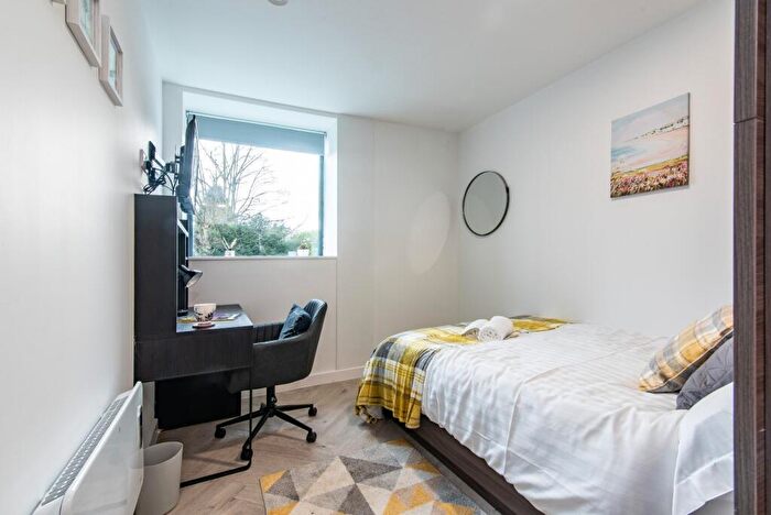 1 Bedroom Flat To Rent In Broadgate House, Broadgate, Beeston, Nottingham, NG9