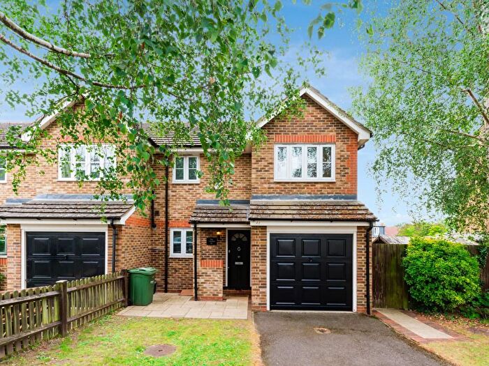 3 Bedroom Property To Rent In Northstead Road, London, SW2