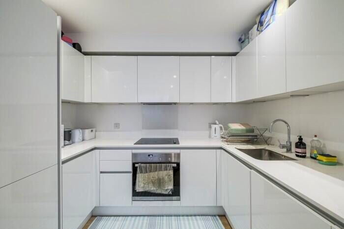 1 Bedroom Flat To Rent In Clyde Square, E14