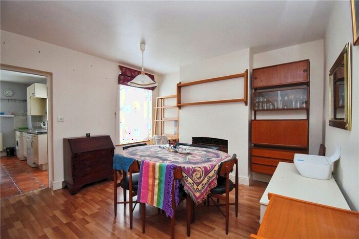 3 Bedroom Terraced House For Sale In Botley Road, Romsey, Hampshire, SO51