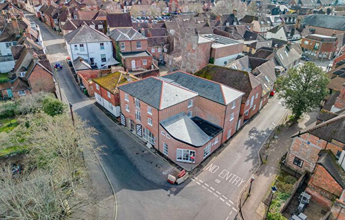 2 Bedroom Flat To Rent In Bishops Waltham, Southampton, SO32