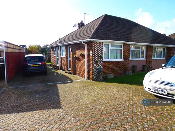 2 Bedroom Bungalow To Rent In Blenheim Close, Bearsted, Maidstone, ME15