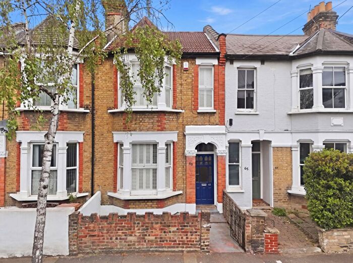 3 Bedroom Terraced House For Sale In Scotts Road, Leyton, E10