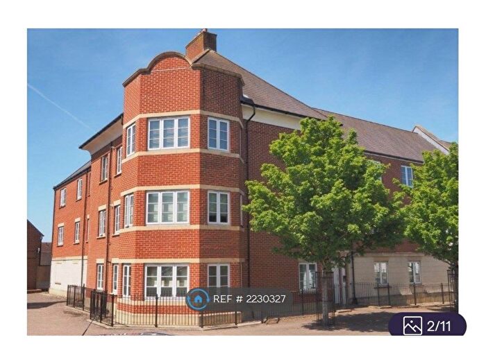 2 Bedroom Flat To Rent In Hambrook Court, Amesbury, SP4