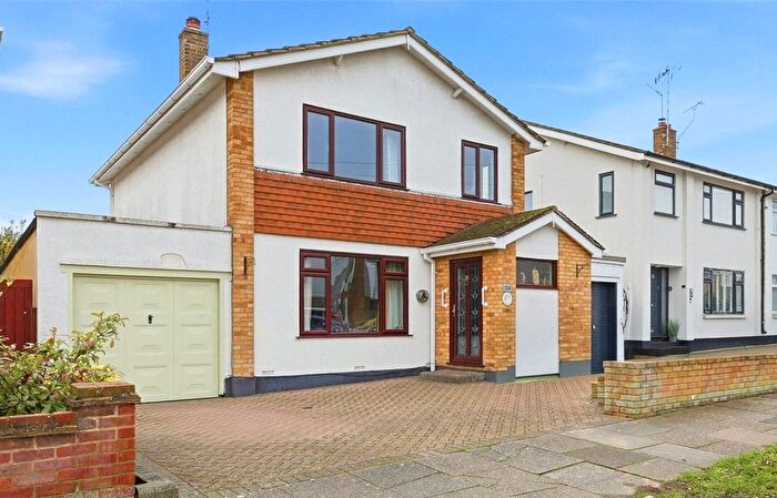 3 Bedroom Detached House For Sale In Ashurst Avenue, Popular Wick Estate, Essex, SS2