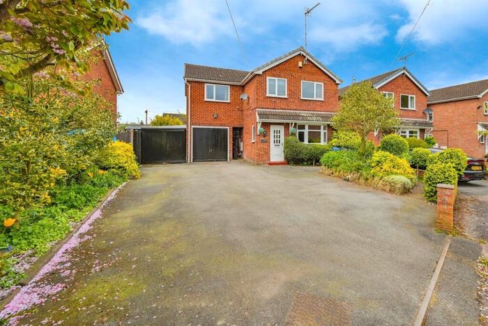 5 Bedroom Detached House For Sale In Stanley Crescent, Uttoxeter, ST14