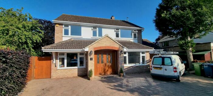 4 Bedroom Detached House To Rent In Chestnut Grove, St. Neots, PE19