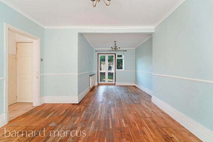 2 Bedroom Semi-Detached House For Sale In Merland Rise, Tadworth, KT20
