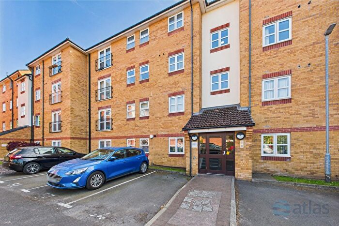 2 Bedroom Flat To Rent In Carina Court, Aigburth, L17