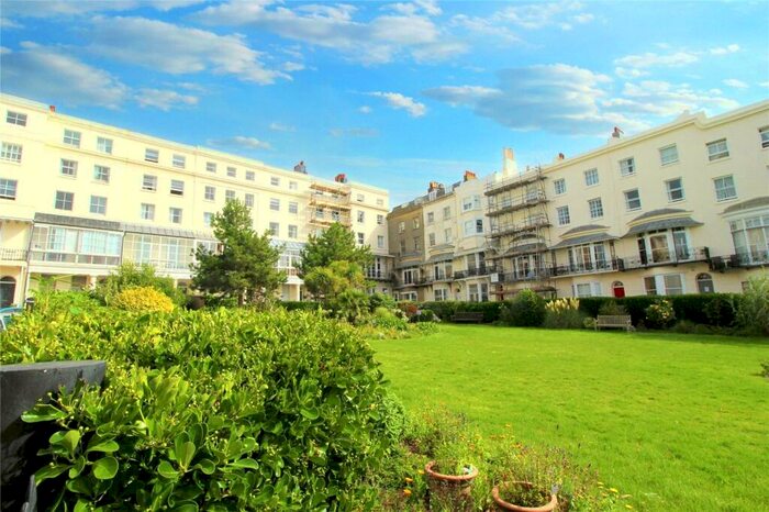 1 Bedroom Flat To Rent In Marine Square, Brighton, East Sussex, BN2