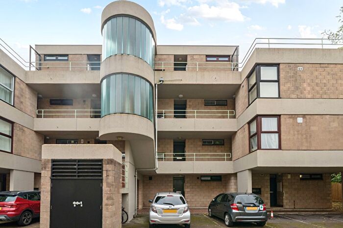 1 Bedroom Flat For Sale In Thackley End, Oxford, OX2