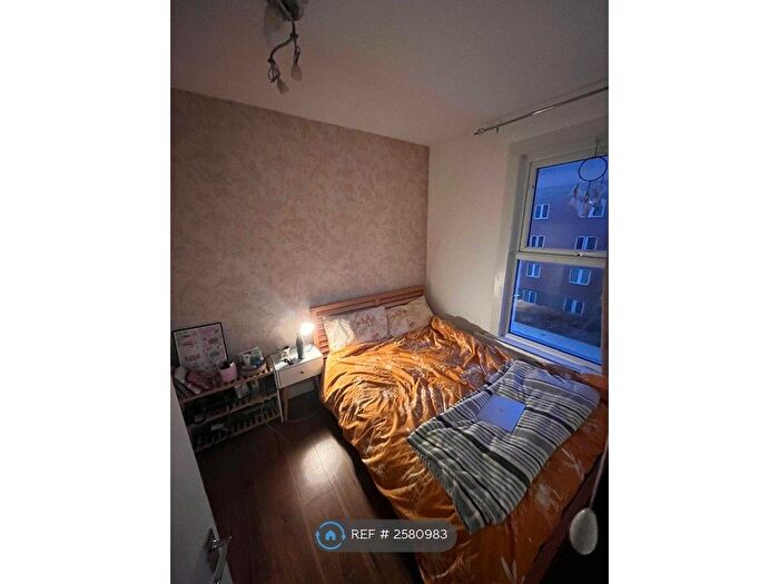 1 Bedroom Flat To Rent In Evelyn Street, London, SE8