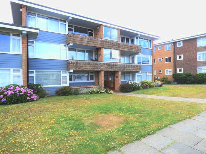 2 Bedroom Flat To Rent In Dolphin Way, Rustington, Littlehampton, BN16