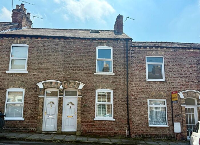 2 Bedroom Terraced House For Sale In Windsor Street, South Bank, YO23