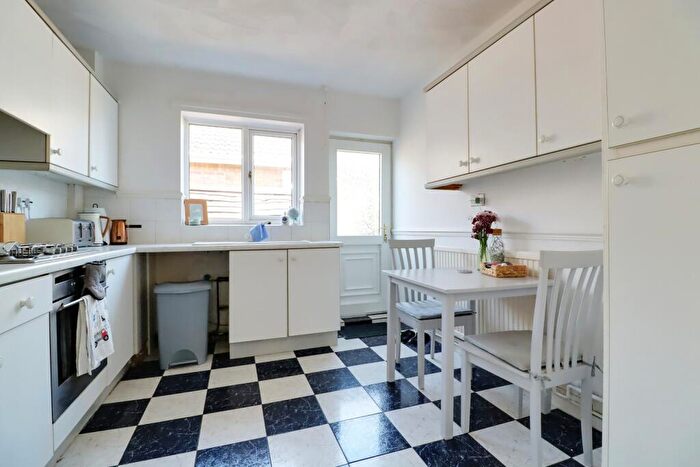 2 Bedroom Bungalow For Sale In Marlborough Avenue, Haxey, Lincolnshire, DN9
