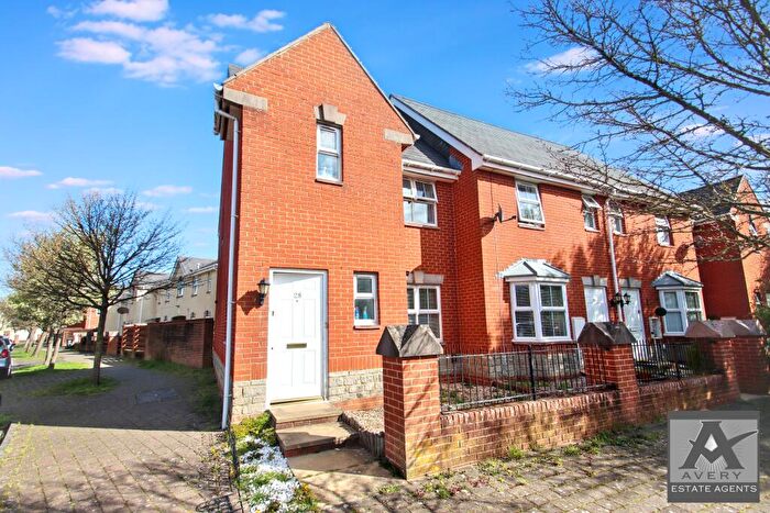 3 Bedroom End Of Terrace House To Rent In Weston Village, BS24