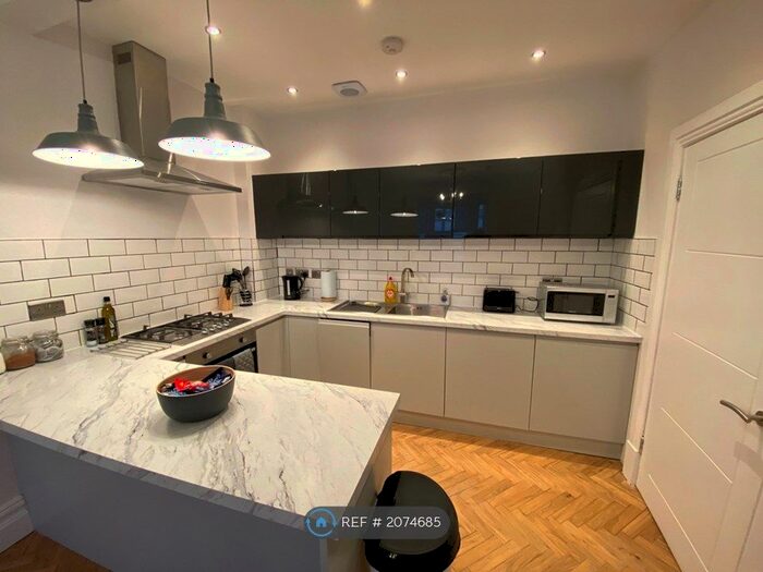 2 Bedroom Flat To Rent In The Loan, South Queensferry, EH30