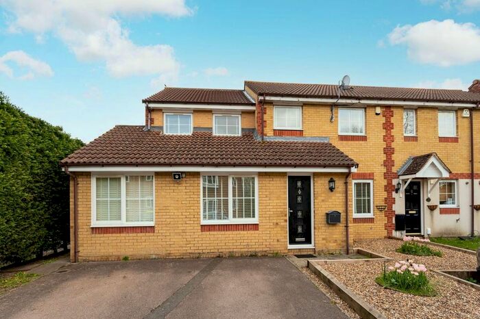 4 Bedroom End Of Terrace House To Rent In Philips Close, Carshalton, SM5