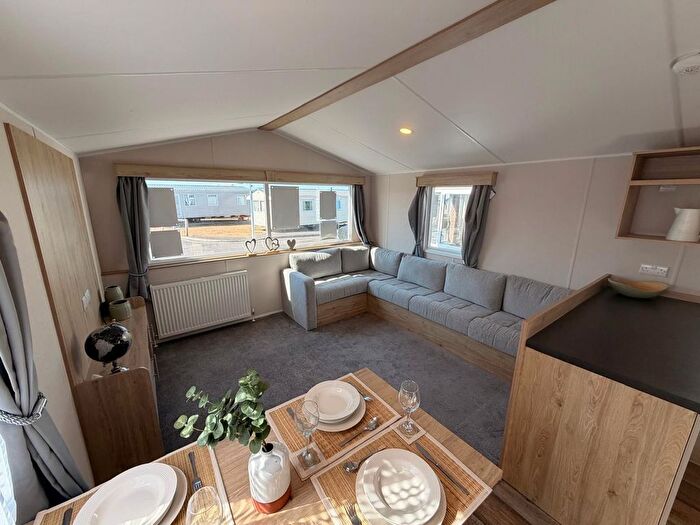2 Bedroom Park Home For Sale In Harts Holiday Park, Leysdown Rd Leysdown-On-Sea, ME12