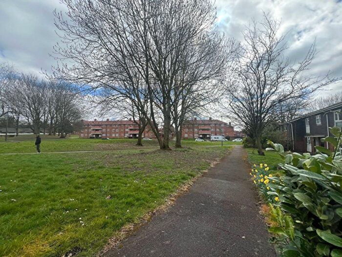 1 Bedroom Flat To Rent In Kingsclere Walk, Merry Hill, Wolverhampton, WV4