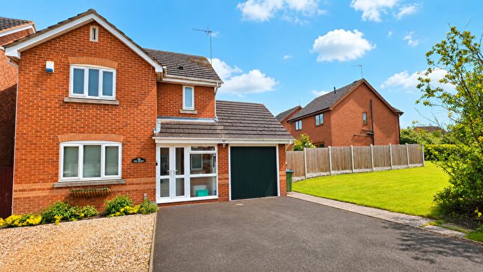 3 Bedroom Detached House For Sale In Portfield Drive, Tipton, DY4