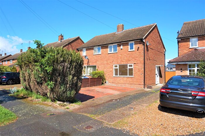 2 Bedroom End Of Terrace House To Rent In Chesford Road, Luton, LU2