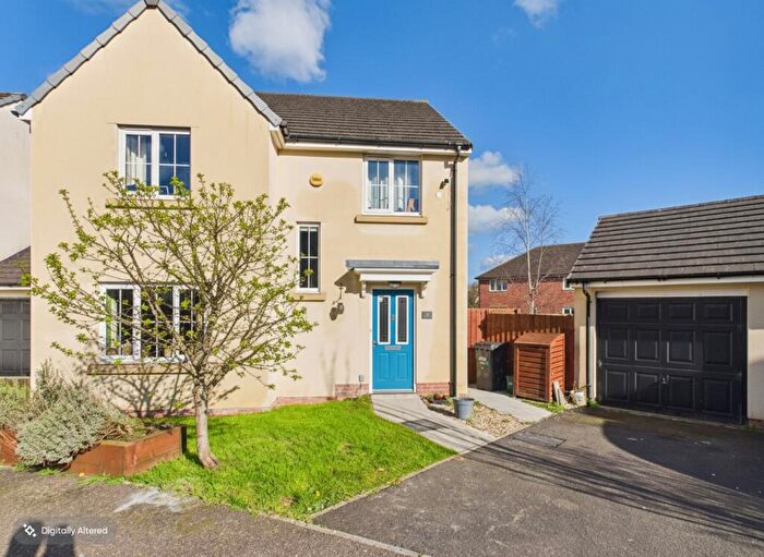 4 Bedroom Detached House For Sale In Beech Grove, South Molton, Devon, EX36