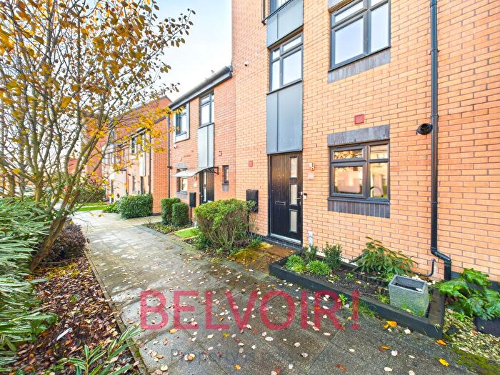 4 Bedroom Town House To Rent In Kiln View, Hanley, Stoke-on-Trent, ST1