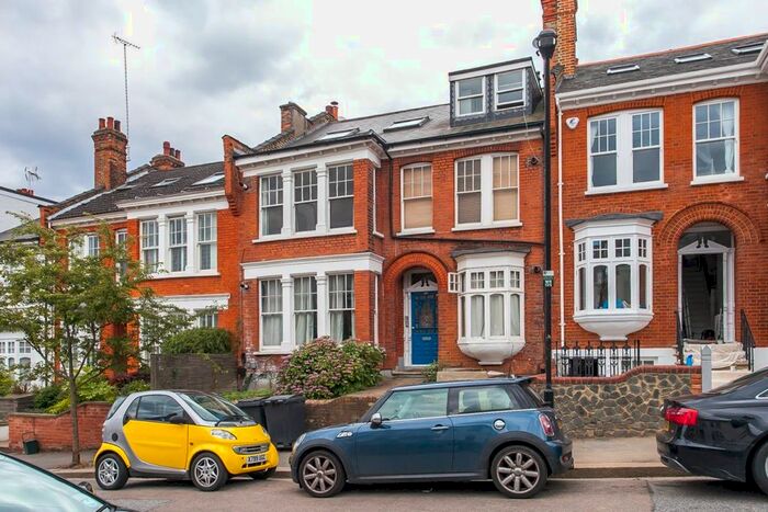 2 Bedroom Flat To Rent In Woodland Rise, London N10