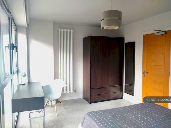 1 Bedroom Flat Share To Rent In Ellis House, St. Albans, AL1