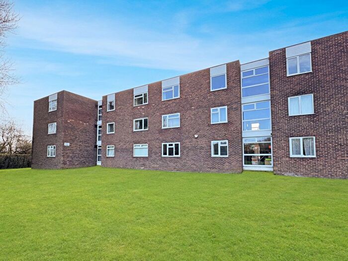 2 Bedroom Flat For Sale In Littleton Court, Patchway, Bristol, BS34