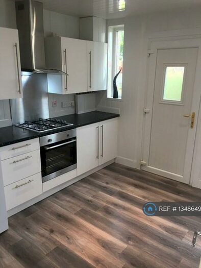 2 Bedroom Flat To Rent In Sandyhills, Glasgow, G32