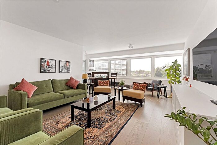 2 Bedroom Flat To Rent In Somerset House, Somerset Road, London, SW19