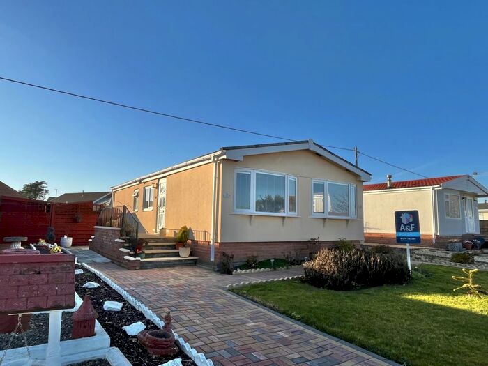 2 Bedroom Mobile/park Home For Sale In Brean Court, South Road, Brean, TA8