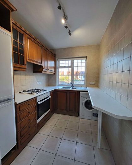 1 Bedroom Maisonette To Rent In Pinner View, HA1
