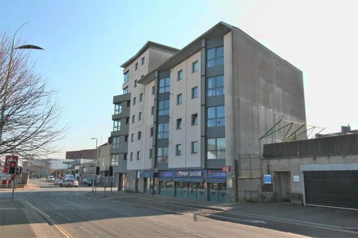 2 Bedroom Flat To Rent In Lockyers Quay, Plymouth, PL4
