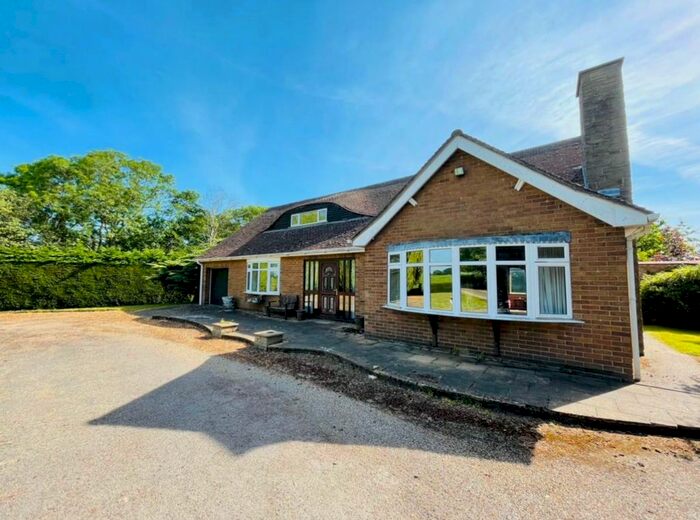 4 Bedroom Property For Sale In Linwood Road, Martin, LN4