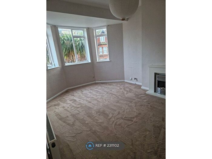 2 Bedroom Flat To Rent In Millfield, Folkestone, CT20