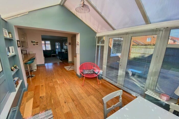 3 Bedroom Semi-Detached House For Sale In Beaumaris Close, Allesley Green, Coventry, CV5