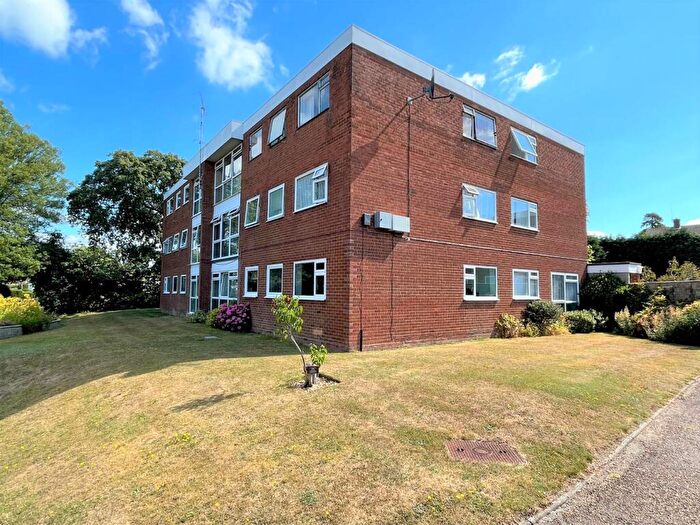 1 Bedroom Flat For Sale In Cockerell Rise, East Cowes, PO32