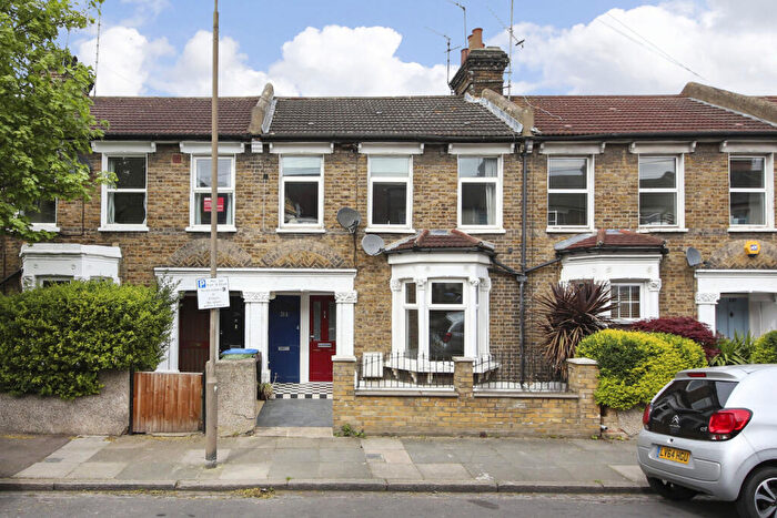 2 Bedroom Apartment To Rent In Gurdon Road, Charlton, London, SE7