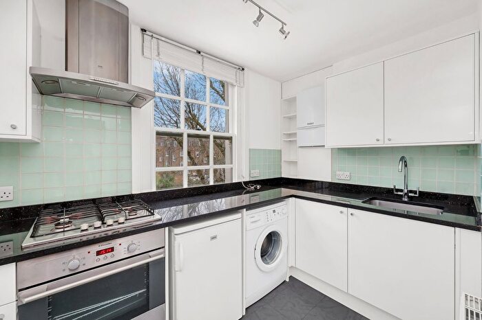 Terraced House To Rent In Delancey Street, Camden Town, NW1