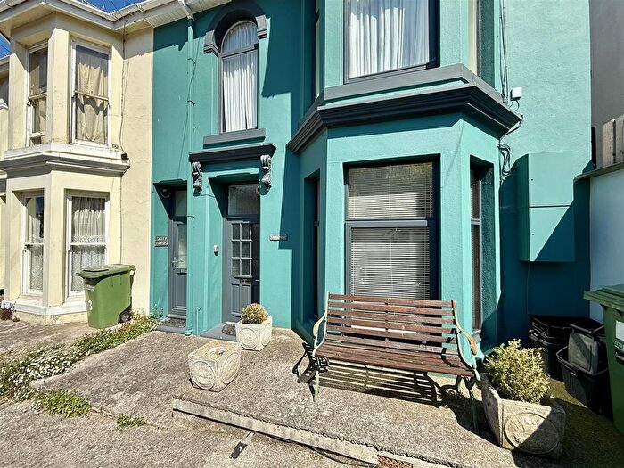 2 Bedroom Flat For Sale In Mount Pleasant Road, Brixham, TQ5